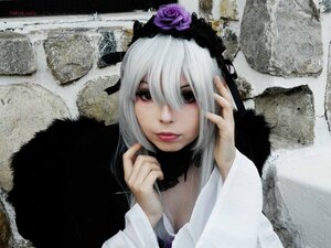 Rating: Safe Score: 0 Tags: 1girl closed_mouth flower hair_flower hair_ornament lips looking_at_viewer rose solo suigintou upper_body User: admin