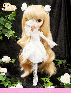 Rating: Safe Score: 0 Tags: 1girl bangs blonde_hair boots cross-laced_footwear doll dress flower kirakishou knee_boots long_hair rose sitting solo thorns very_long_hair white_dress white_flower white_rose User: admin