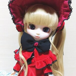 Rating: Safe Score: 0 Tags: 1girl bangs blonde_hair blue_eyes bow bowtie closed_mouth doll dress long_hair looking_at_viewer shinku simple_background solo twintails upper_body User: admin