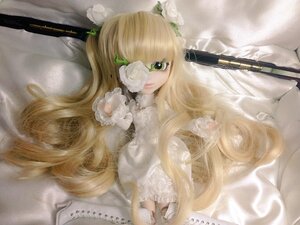 Rating: Safe Score: 0 Tags: 1girl bangs blonde_hair doll dress eyepatch flower green_eyes kirakishou long_hair rose solo very_long_hair white_flower white_rose User: admin