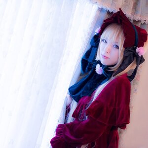 Rating: Safe Score: 0 Tags: 1girl blonde_hair blue_eyes bonnet bow curtains dress flower lips long_hair long_sleeves looking_at_viewer red_dress rose shinku solo User: admin