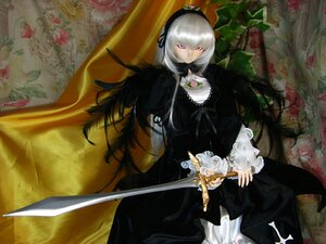 Rating: Safe Score: 0 Tags: 1girl doll dress flower frills hairband long_hair long_sleeves looking_at_viewer pink_eyes rose silver_hair solo suigintou sword weapon wings User: admin