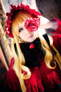 Rating: Safe Score: 0 Tags: 1girl blonde_hair blue_eyes blurry depth_of_field dress flower long_hair red_flower red_rose rose shinku solo User: admin