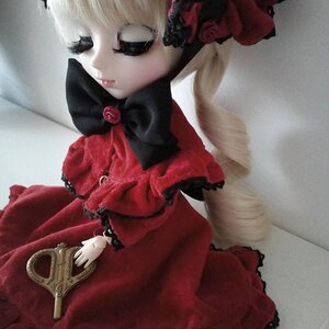 Rating: Safe Score: 0 Tags: 1girl blonde_hair doll dress flower frills lips long_hair photo red_dress rose shinku solo User: admin