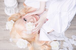 Rating: Safe Score: 0 Tags: 1girl blonde_hair blurry closed_mouth depth_of_field flower hair_flower hair_ornament hands_on_own_cheeks hands_on_own_face kirakishou lips long_hair looking_at_viewer lying one_eye_covered rose smile solo white_flower white_rose User: admin