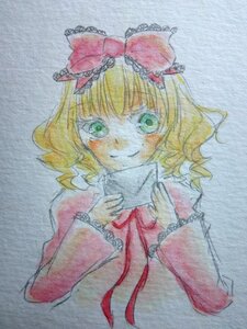 Rating: Safe Score: 0 Tags: 1girl blonde_hair blue_background bow colored_pencil_(medium) green_eyes hair_bow hinaichigo holding image long_sleeves looking_at_viewer ribbon short_hair smile solo traditional_media upper_body User: admin