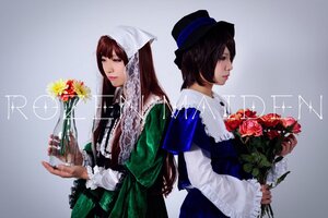Rating: Safe Score: 0 Tags: 2girls back-to-back bouquet brown_hair dress flower green_dress hat lips long_hair long_sleeves multiple_cosplay multiple_girls realistic red_flower red_rose rose short_hair tagme top_hat User: admin