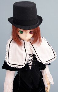 Rating: Safe Score: 0 Tags: 1girl bangs capelet doll dress frills green_eyes hat heterochromia long_sleeves looking_at_viewer red_eyes simple_background solo souseiseki standing top_hat User: admin