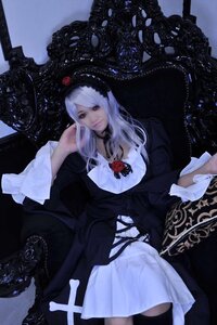 Rating: Safe Score: 0 Tags: 1girl black_dress dress flower gothic_lolita lolita_fashion long_hair rose solo suigintou User: admin