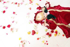 Rating: Safe Score: 0 Tags: 1girl blonde_hair bonnet bow closed_eyes dress flower lying on_back red_dress red_flower red_rose rose shinku sleeping solo User: admin