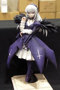 Rating: Safe Score: 0 Tags: 1girl black_wings detached_collar doll dress frills full_body hairband long_hair long_sleeves looking_at_viewer pink_eyes puffy_sleeves ribbon solo standing suigintou wings User: admin