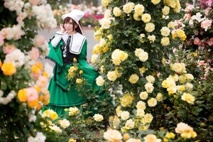 Rating: Safe Score: 0 Tags: 1girl blurry blurry_foreground brown_hair day depth_of_field dress field flower flower_field green_dress hat long_sleeves outdoors solo suiseiseki yellow_flower User: admin
