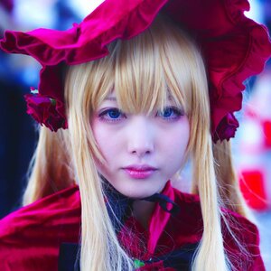 Rating: Safe Score: 0 Tags: 1girl blonde_hair blue_eyes blurry flower lips long_hair looking_at_viewer portrait realistic red_flower red_rose rose shinku smile solo User: admin