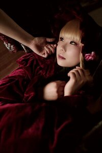 Rating: Safe Score: 0 Tags: 1girl bangs blonde_hair blunt_bangs lips shinku solo User: admin