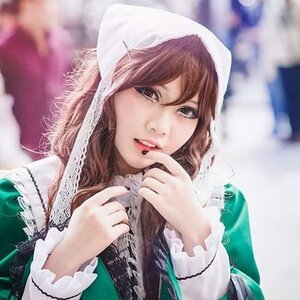 Rating: Safe Score: 0 Tags: 1girl blurry brown_hair dress finger_to_mouth green_dress hat head_scarf lace lips long_sleeves looking_at_viewer solo suiseiseki upper_body User: admin