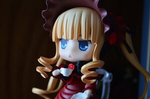 Rating: Safe Score: 0 Tags: 1girl blonde_hair blue_eyes bonnet bow chibi doll dress figure flower long_hair red_flower red_rose rose shinku solo twintails User: admin