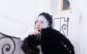 Rating: Safe Score: 0 Tags: 1girl bangs closed_mouth frills hairband lips long_sleeves looking_at_viewer red_eyes solo suigintou User: admin