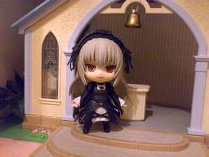 Rating: Safe Score: 0 Tags: 1girl auto_tagged blonde_hair doll dress flower hairband long_hair long_sleeves red_eyes sitting solo suigintou wings User: admin