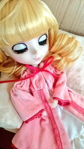 Rating: Safe Score: 0 Tags: 1girl blonde_hair doll dress drill_hair hinaichigo long_sleeves looking_at_viewer pink_dress ribbon smile solo User: admin