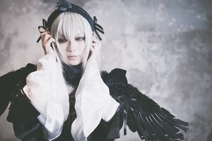 Rating: Safe Score: 0 Tags: 1girl bangs black_ribbon black_wings closed_mouth dress feathered_wings hairband lips long_sleeves looking_at_viewer ribbon solo suigintou upper_body wings User: admin