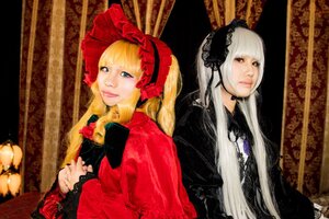 Rating: Safe Score: 0 Tags: 2girls bangs blonde_hair blue_eyes bonnet flower hairband lips lolita_fashion long_hair looking_at_viewer multiple_cosplay multiple_girls realistic rose shinku silver_hair tagme twintails User: admin