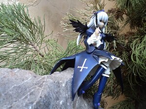 Rating: Safe Score: 0 Tags: 1girl blue_legwear doll dress feathers frills grass hairband plant red_eyes solo standing suigintou thighhighs tree wings User: admin