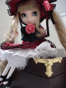 Rating: Safe Score: 0 Tags: 1girl bangs blonde_hair blue_eyes bonnet bow doll dress flower frills long_hair looking_at_viewer photo red_flower red_rose rose shinku solo twintails User: admin