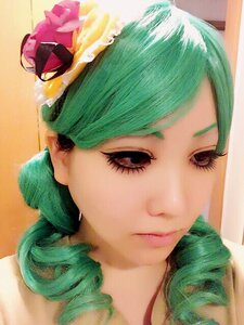 Rating: Safe Score: 0 Tags: 1girl bangs face green_hair kanaria lips lipstick portrait solo User: admin