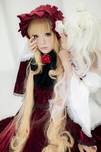 Rating: Safe Score: 0 Tags: 2girls blonde_hair blue_eyes bonnet dress flower lace lips long_hair multiple_cosplay multiple_girls red_dress rose shinku sitting tagme User: admin