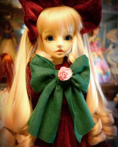 Rating: Safe Score: 0 Tags: 1girl blonde_hair blue_eyes blurry bow depth_of_field doll dress flower lips long_hair long_sleeves looking_at_viewer photo pink_rose rose shinku solo very_long_hair User: admin