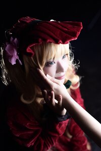 Rating: Safe Score: 0 Tags: 1girl blonde_hair blue_eyes dress flower red_dress shinku solo User: admin