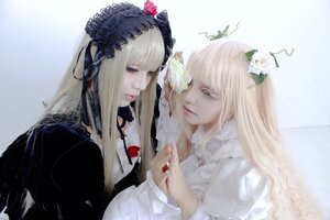 Rating: Safe Score: 0 Tags: 2girls bangs blonde_hair blood blunt_bangs flower hair_ornament lace lips long_hair multiple_cosplay multiple_girls siblings sisters tagme User: admin