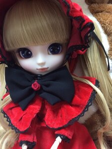 Rating: Safe Score: 0 Tags: 1girl bangs blonde_hair blue_eyes bow capelet doll dress flower frills lace lips long_hair looking_at_viewer rose shinku solo User: admin