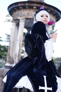 Rating: Safe Score: 0 Tags: 1girl bangs black_dress blurry blurry_background blurry_foreground depth_of_field dress flower gothic_lolita hairband lolita_fashion long_hair long_sleeves outdoors rose solo suigintou white_hair User: admin