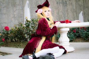 Rating: Safe Score: 0 Tags: 1girl blonde_hair bow dress flower hair_bow hair_ornament lips long_hair red_dress red_flower red_rose rose shinku sitting solo User: admin