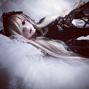 Rating: Safe Score: 0 Tags: 1girl closed_mouth doll dress lips long_hair looking_at_viewer solo suigintou User: admin