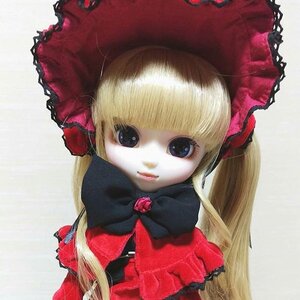 Rating: Safe Score: 0 Tags: 1girl bangs blonde_hair blue_eyes bonnet bow bowtie closed_mouth doll flower hat long_hair looking_at_viewer rose shinku simple_background solo twintails upper_body User: admin