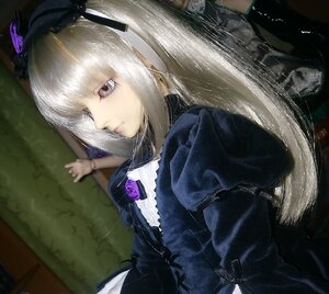 Rating: Safe Score: 0 Tags: 1girl black_dress closed_mouth doll dress flower frills gothic_lolita hair_ornament jewelry lolita_fashion long_hair long_sleeves profile puffy_sleeves ribbon rose solo suigintou User: admin