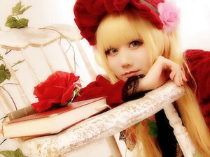 Rating: Safe Score: 0 Tags: 1girl bangs blonde_hair blue_eyes bow flower lace lips looking_at_viewer photo realistic red_flower red_rose rose shinku solo User: admin