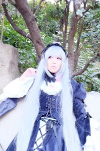 Rating: Safe Score: 0 Tags: 1girl bangs dress frills hairband long_hair long_sleeves red_eyes solo suigintou tree User: admin