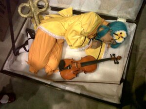 Rating: Safe Score: 0 Tags: 1girl acoustic_guitar amplifier_(instrument) bass_guitar blue_hair dress electric_guitar guitar instrument kanaria music photo playing_instrument plectrum solo traditional_media violin yellow_dress User: admin