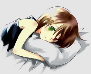 Rating: Safe Score: 0 Tags: 1girl bed brown_hair green_eyes heterochromia hug image looking_at_viewer lying pillow pillow_hug red_eyes simple_background smile solo souseiseki suiseiseki upper_body User: admin