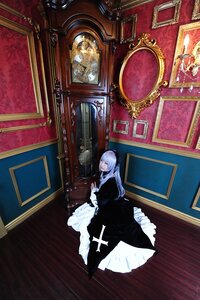 Rating: Safe Score: 0 Tags: 1girl cross dress frills gothic_lolita indoors lolita_fashion long_hair long_sleeves solo suigintou User: admin