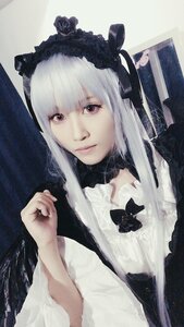 Rating: Safe Score: 0 Tags: 1girl bangs bow closed_mouth flower lips long_hair looking_at_viewer rose solo suigintou upper_body white_hair User: admin