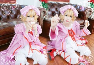 Rating: Safe Score: 0 Tags: blonde_hair dress flower green_eyes hat hinaichigo ribbon shoes short_hair siblings sitting solo twins User: admin