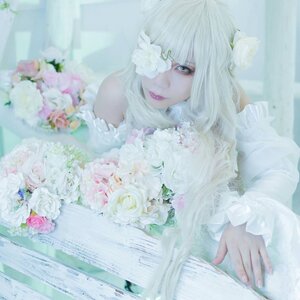 Rating: Safe Score: 0 Tags: 1girl bangs bouquet dress flower hair_flower hair_ornament kirakishou lips long_hair rose solo white_flower white_rose User: admin