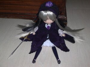 Rating: Safe Score: 0 Tags: 1girl black_legwear boots doll dress flower frills full_body hat long_hair long_sleeves rose solo standing suigintou weapon wings User: admin