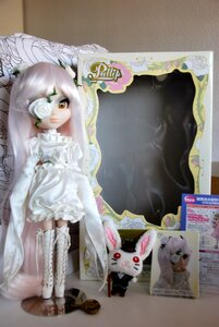 Rating: Safe Score: 0 Tags: 1girl boots doll dress eyepatch flower frills kirakishou long_hair photo solo white_dress white_hair yellow_eyes User: admin