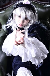 Rating: Safe Score: 0 Tags: 1girl blurry depth_of_field dress frills gothic_lolita hairband lips lolita_fashion long_sleeves solo suigintou User: admin