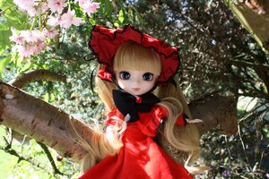 Rating: Safe Score: 0 Tags: 1girl bangs blonde_hair blue_eyes bonnet bow day doll dress flower long_hair long_sleeves looking_at_viewer outdoors red_dress shinku solo tree very_long_hair User: admin